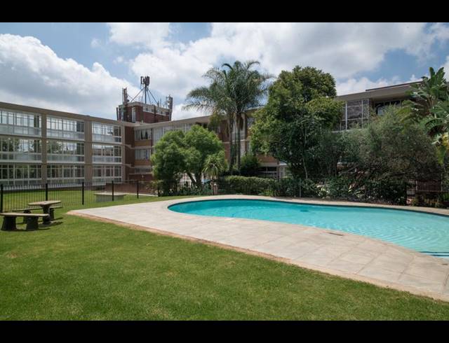 3 BEDROOM APARTMENT FOR SALE IN SANDOWN
